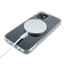 Carregar imagem no visualizador da galeria, Capa Transparente iPhone 12 / 12 Pro com MagSafe
