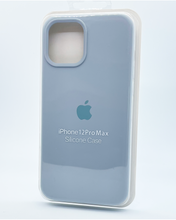 Carregar imagem no visualizador da galeria, Capa Aveludada com Logo - iPhone 12 Pro Max
